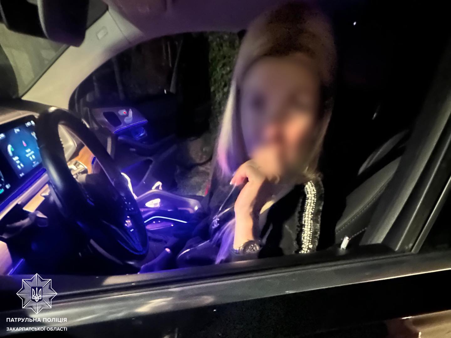 В Ужгороді п’яна водійка врізалась у патрульних, втікаючи від поліції