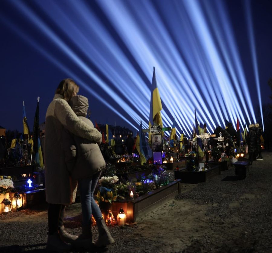 У Львові над могилами загиблих Героїв засвітять промені пам’яті