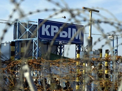 Росіяни заявляють про нічну масовану атаку українських безпілотників на Крим