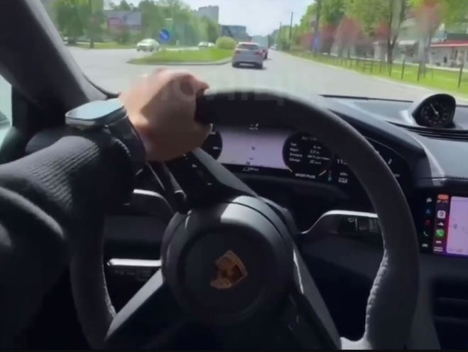 Опублікував відео свого порушення ПДР. Львівські патрульні знайшли водія