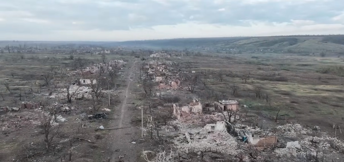 Мертва земля: львівські десантники показали, як виглядає Кліщіївка