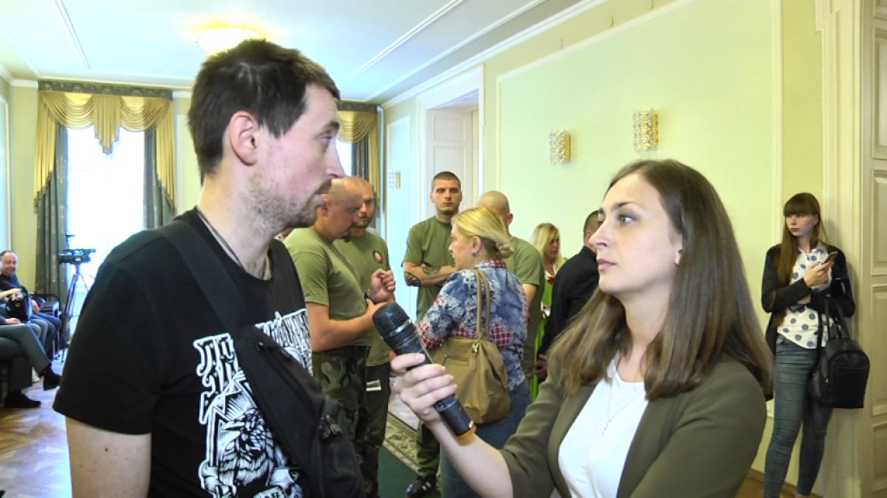 Мирна акція націоналістів завершилася блокуванням сесійної зали