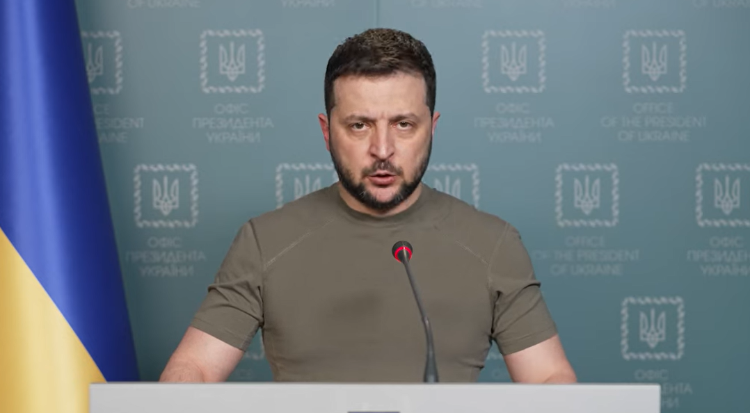 «Нічого українського не віддамо». Зеленський – про початок битви за Донбас і обстріли Львова