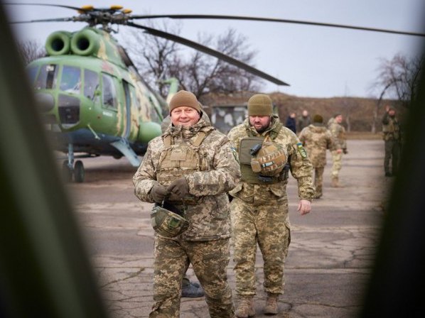 Ворог знімає постановочні відео із нібито нелюдським ставленням до полонених, – Залужний