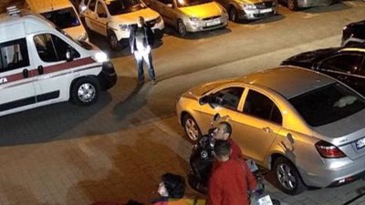 У Львові з вікна багатоповерхівки випала дівчина
