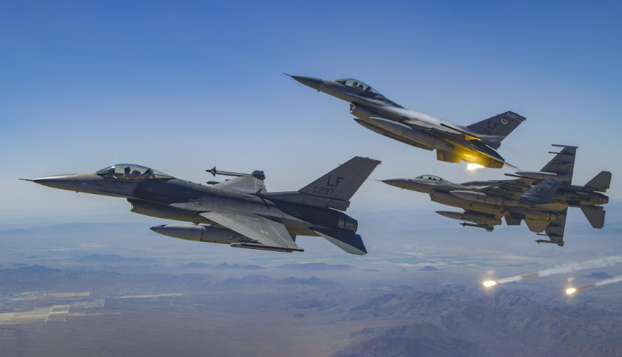 «Ми вміємо дивувати». Українські пілоти готові швидко освоїти F-16