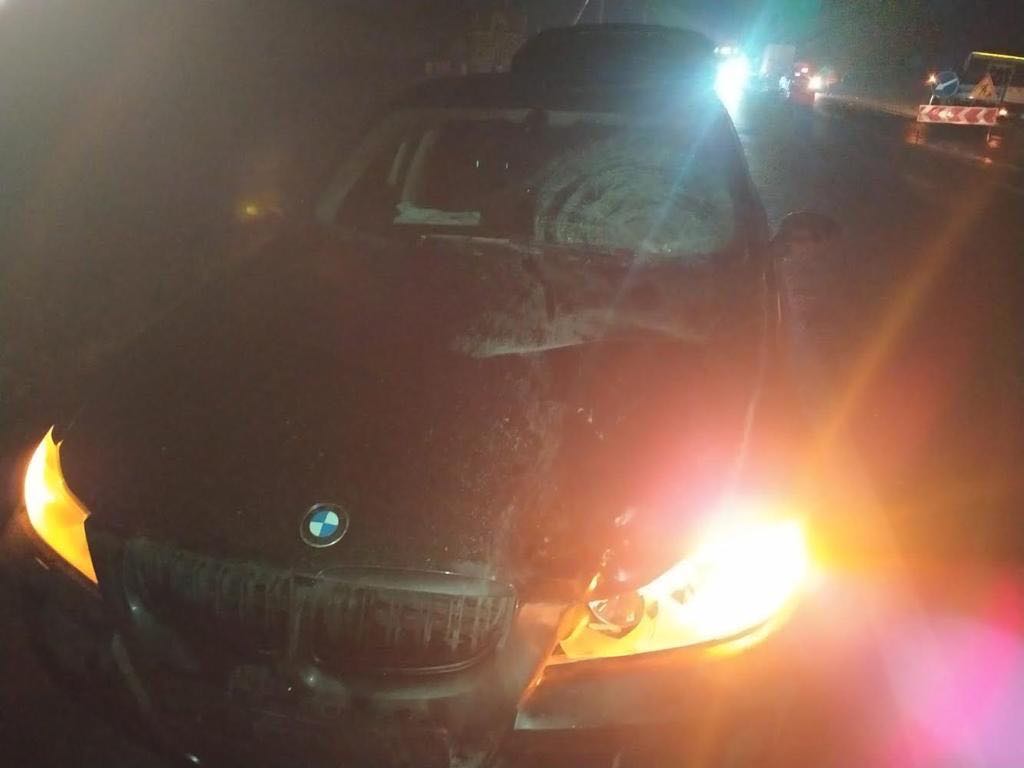 На Львівщині загинув пішохід: після наїзду легкового авта відкинуло під колеса вантажівки