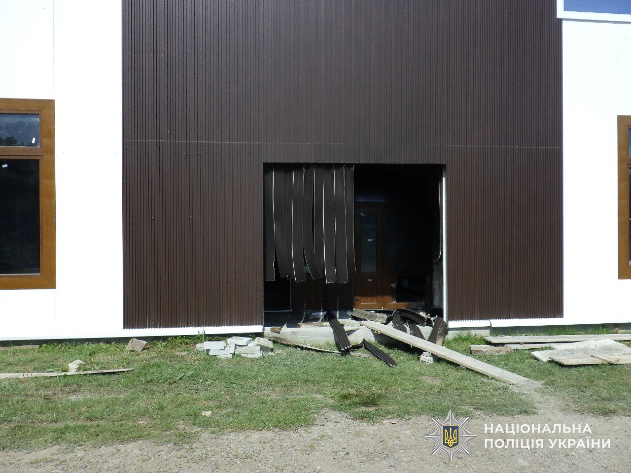 Поліція розслідує підпал Будинку Скорботи на цвинтарі у Самборі