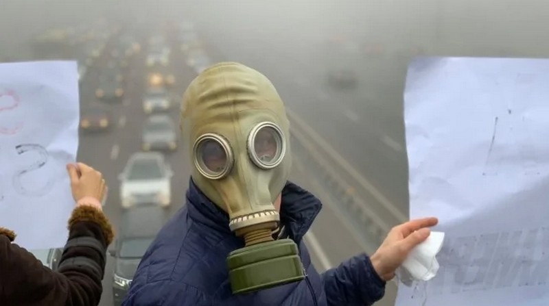 Мешканцям Києва радять обмежити перебування на вулиці: в чому причина