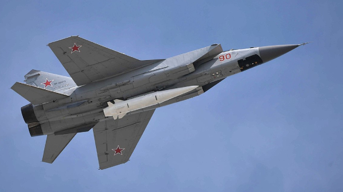 Росія заявила, що завдала удару гіперзвуковими ракетами по складу на Івано-Франківщині