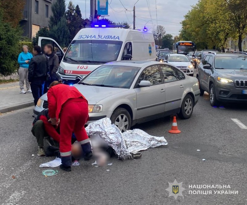 У Львові жінка загинула під колесами авто