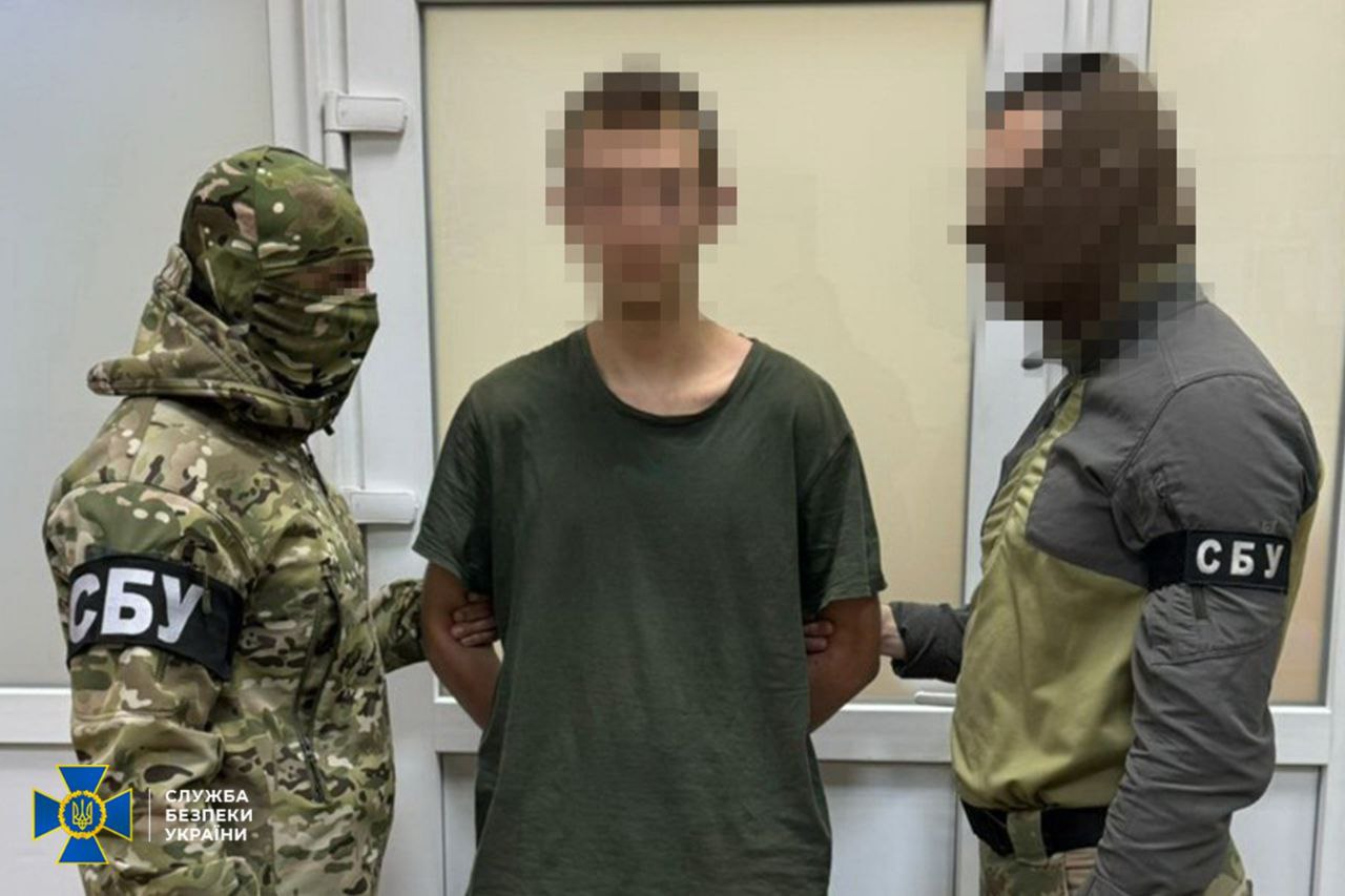 Неповнолітні палили військові авто на Київщині та Донеччині на замовлення РФ