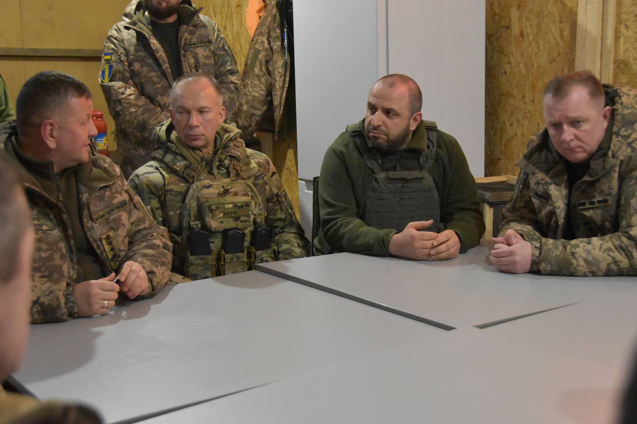 Залужний і Умєров відвідали один із напрямків фронту