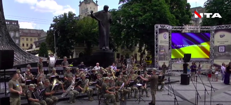 Світовий рекорд у Львові для пісні «Ой, у лузі червона калина». Наживо