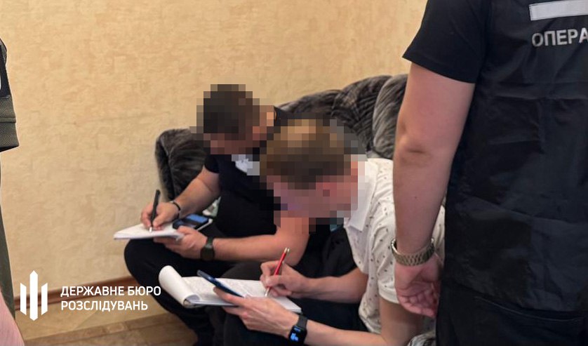 На Київщині викрили правоохоронця, який за 15 тисяч доларів переправляв чоловіка за кордон