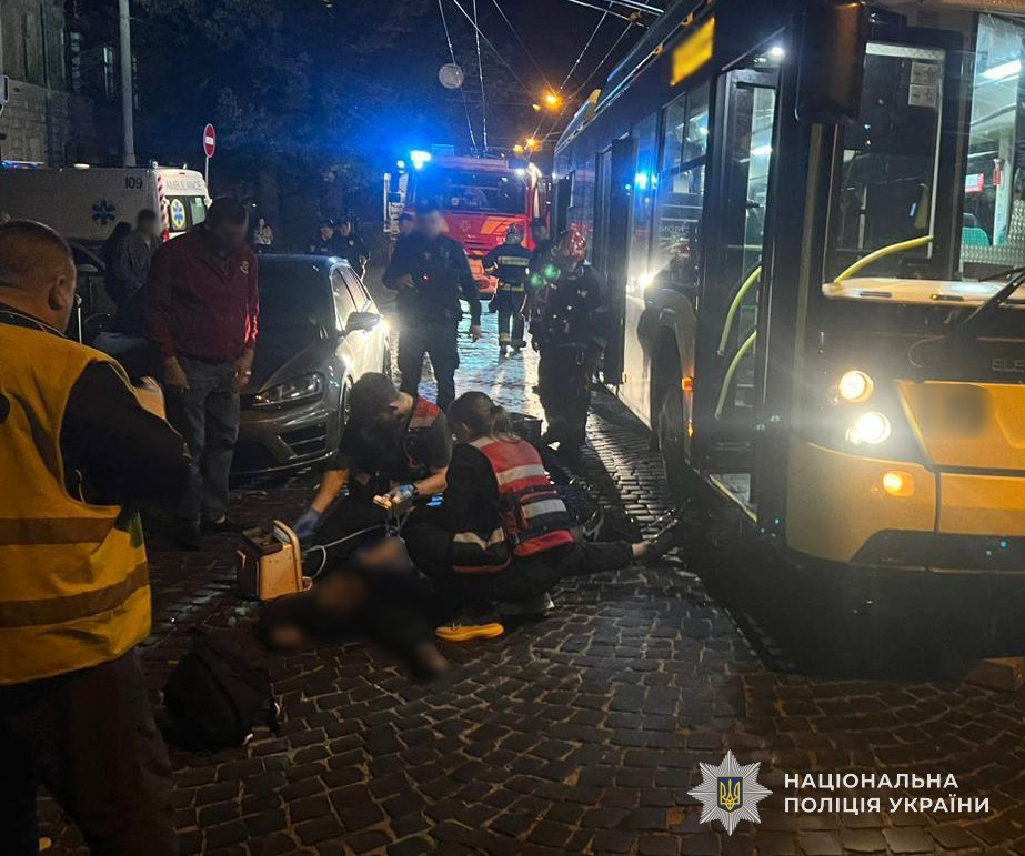 У Львові встановлюють особу загиблого в аварії чоловіка (ФОТО)