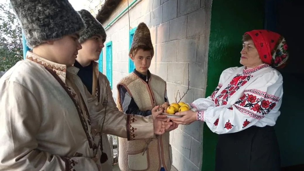 «Гоніння гадюк» і заплітання коси потрапили в перелік нематеріальної культурної спадщини