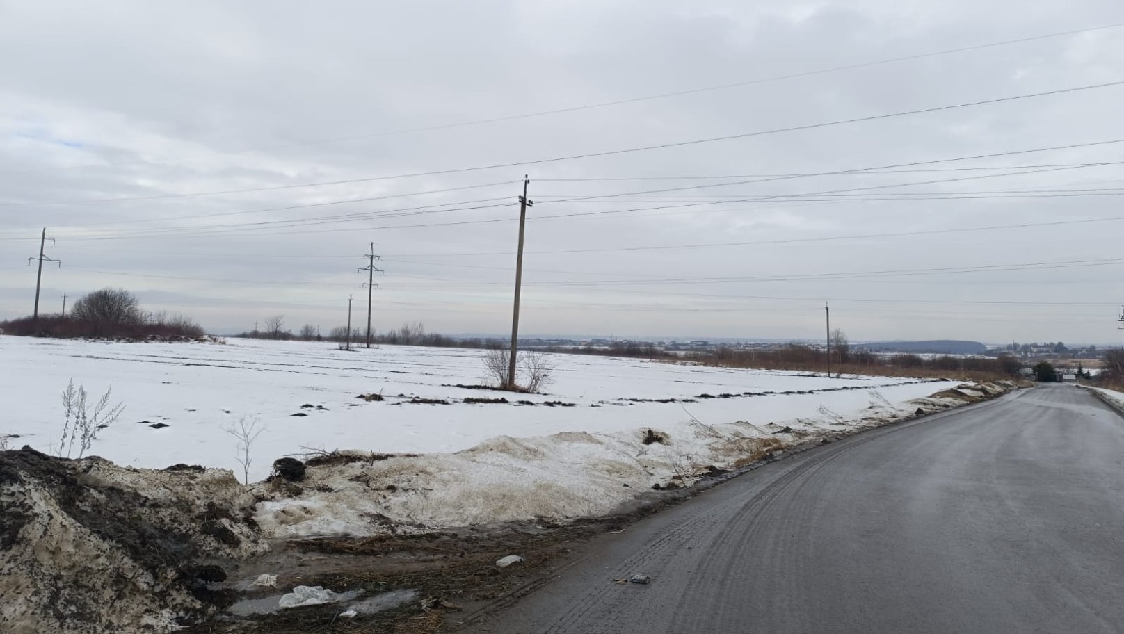 У Львові міська рада викупить земельні ділянки під нове кладовище: де воно розташоване