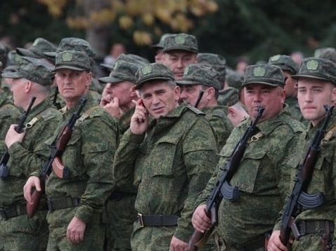 У Сімферополі диверсантки отруїли військових РФ: більш ніж 20 загиблих