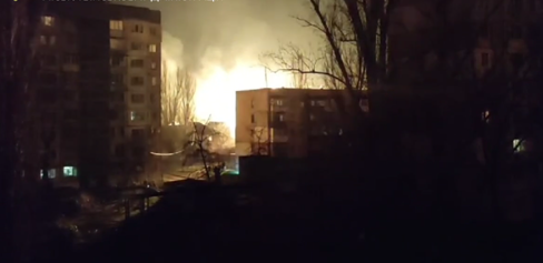 Росіяни масовано атакували житлові квартали Херсона. В місті спалахнули пожежі