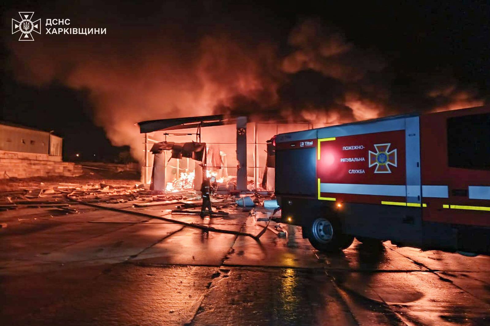 На Хакрівщині загасили пожежі після масованих ударів окупантів