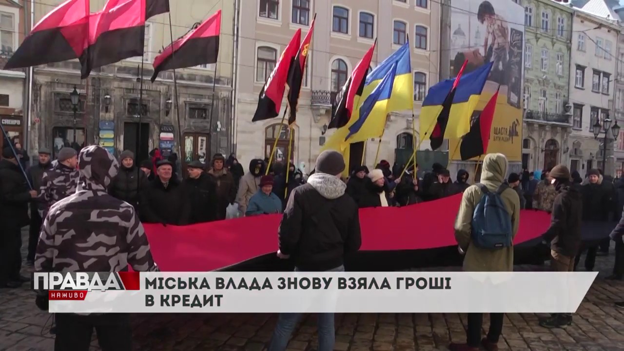 Ратушу вкотре зачинили на замок