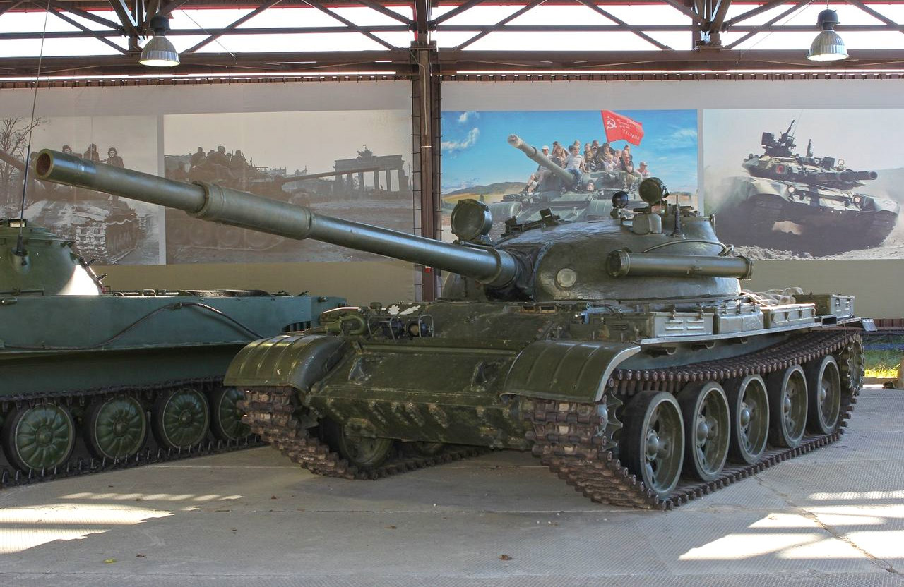 Т-62 - це труна для екіпажу. Експерт про танки, які готує РФ на Донбас
