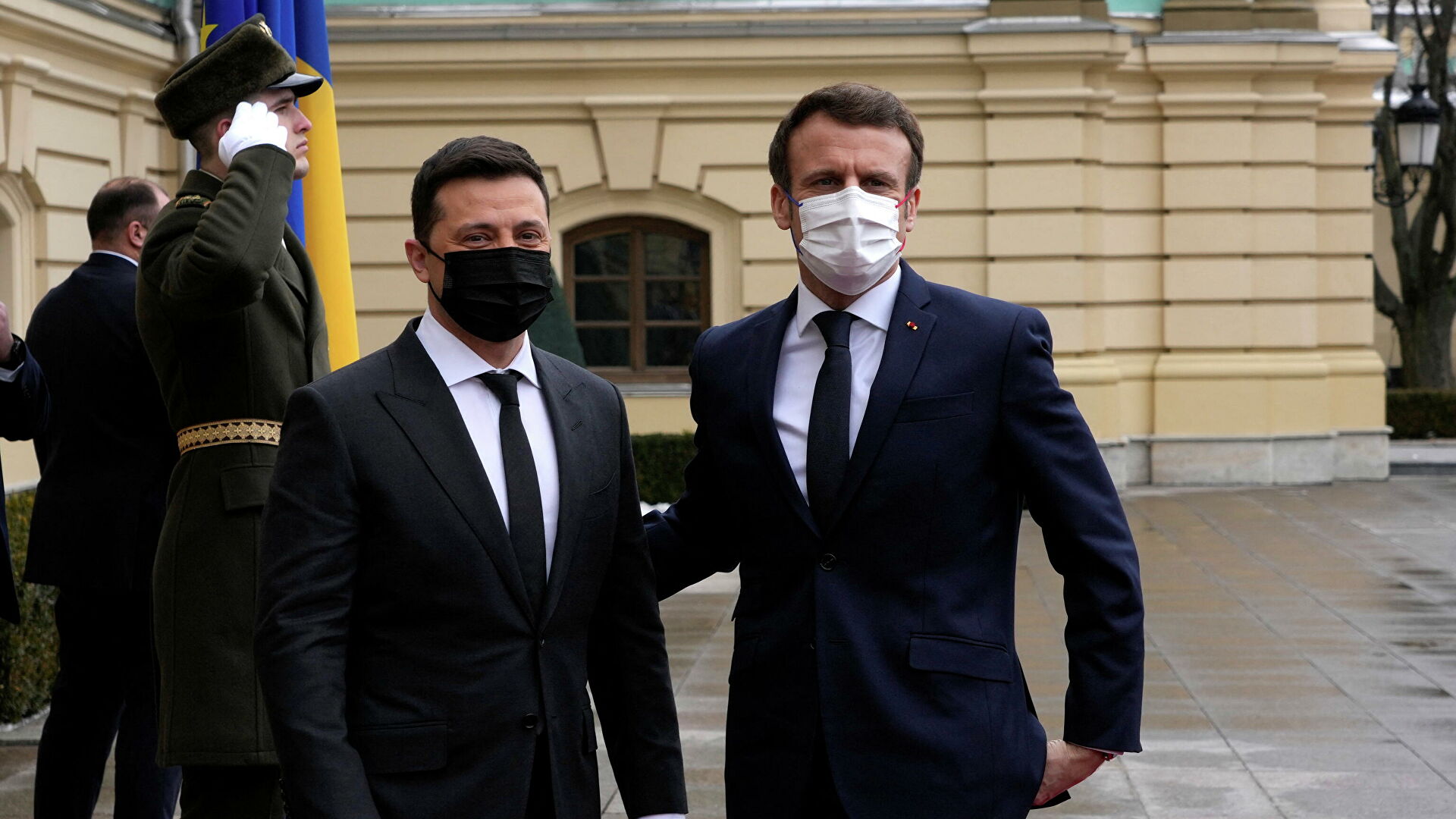Зеленський зустрівся з Макроном. Перші подробиці переговорів