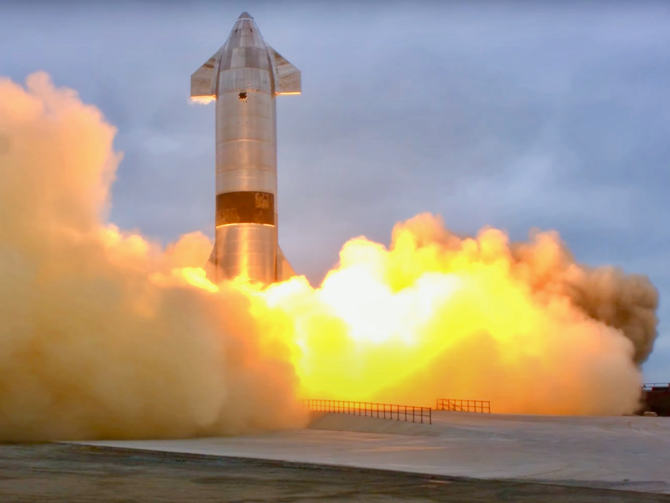 Маск повідомив, коли може відбутися перший політ ракети Starship