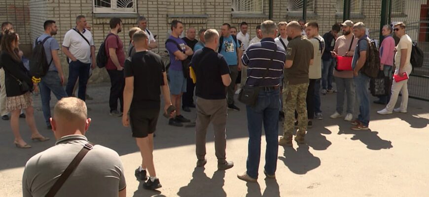 «Черга на два місяці»: у Львові сотні військовозобов’язаних не можуть пройти ВЛК до 5 червня