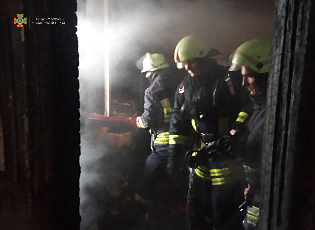 На Львівщині чоловік згорів у власному домі