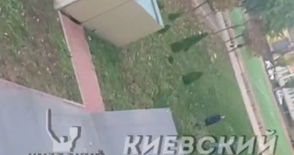 У Києві школяр випав із вікна школи після сварки з дівчиною