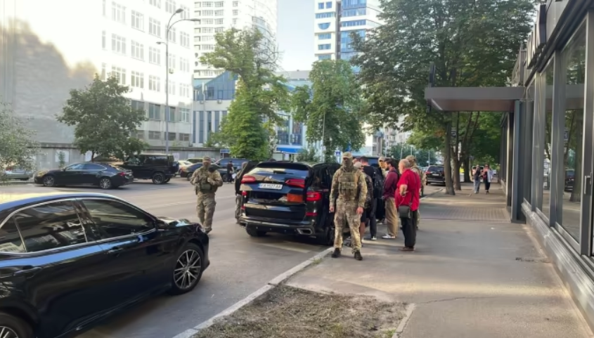 До Кирила Тимошенка прийшли з обшуками: деталі