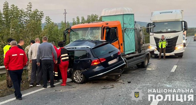 Масштабна ДТП сталася на Львівщині: загинули двоє людей