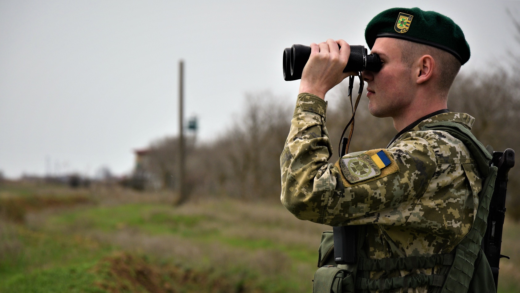 Прикордонник втік до Молдови, покинувши зброю та службову собаку