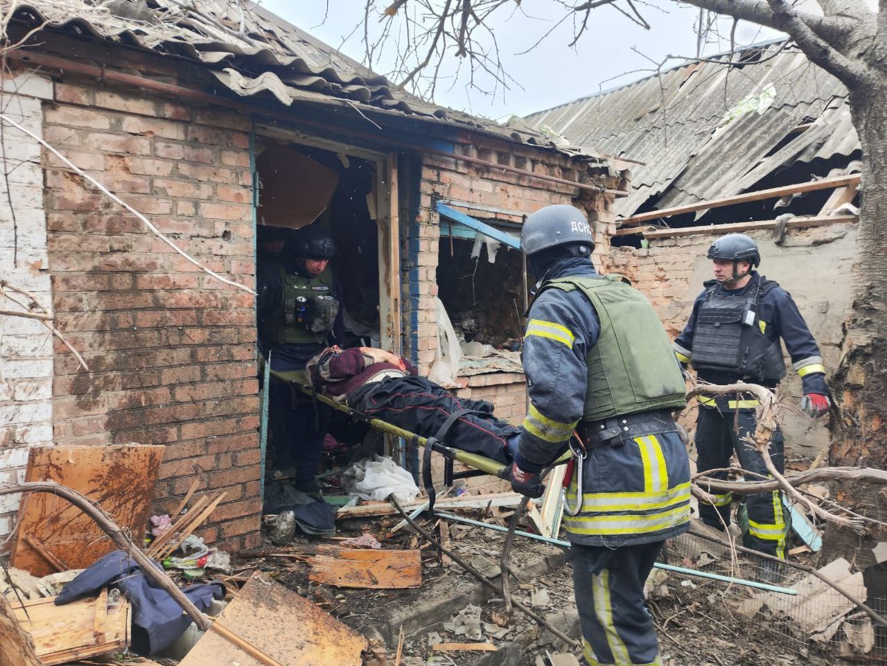 Російська артилерія атакувала Нікополь: є постраждалі у важкому стані