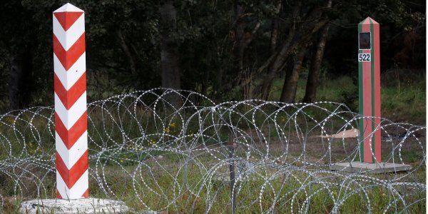 Стіна за 350 млн євро і вигнання з країни. Як Польща бореться з мігрантами