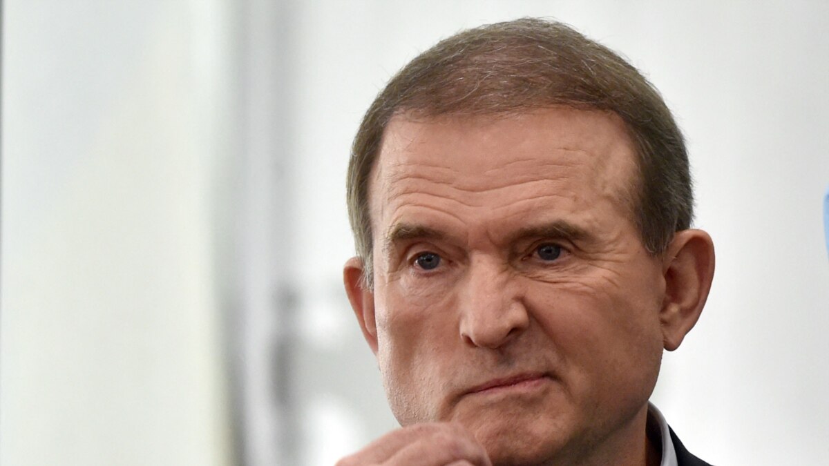 Львівський суд продовжив арешт Медведчука