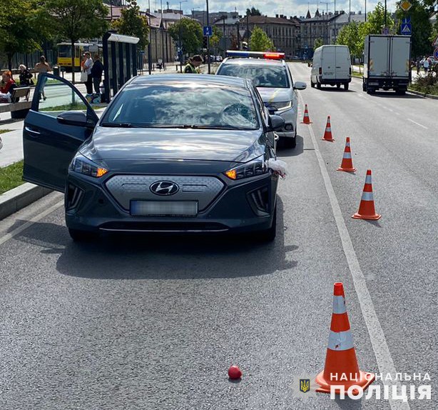 У Львові водій авто збив жінку-пішохода