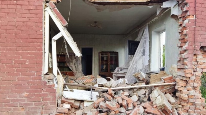На Харківщині російський снаряд влучив у будинок. Загинув чоловік