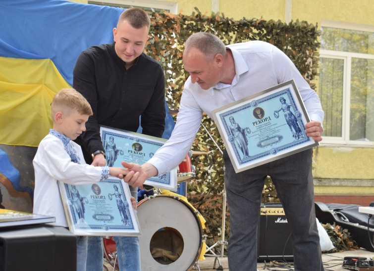 Семирічний хлопчик із Рівненщини став наймолодшим діджеєм України