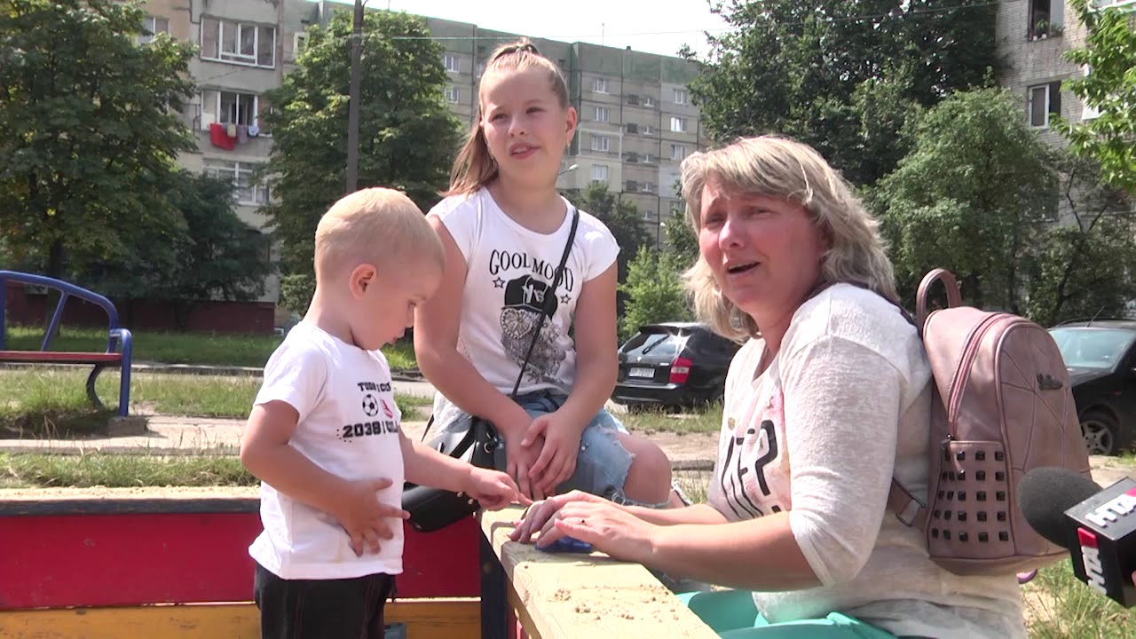 Львівські дитмайданчики - у жахливому стані