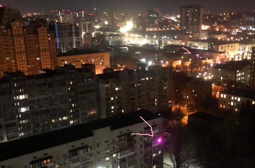 У Києві диверсанти ставлять фіолетові лазерні указки у вікнах
