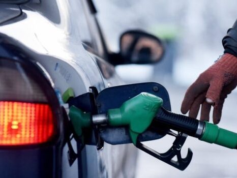 Україна вперше в історії почала випускати нову марку бензину