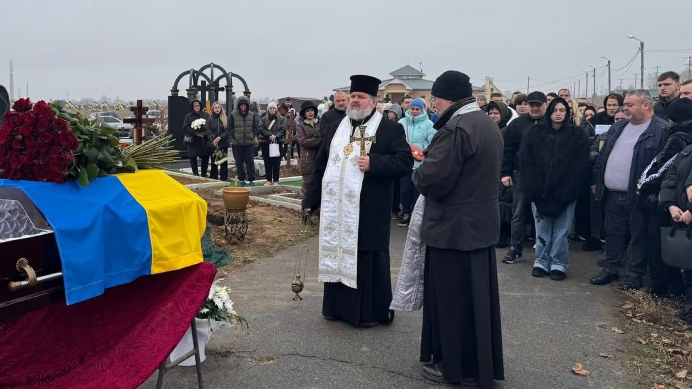 З'явилося відео з похорону відомої блогерки, яка загинула в автотрощі