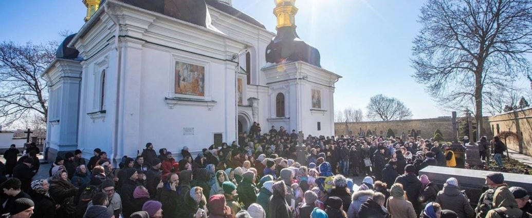 У Хмельницькому забрали землю храму московського патріархату, де побили військового