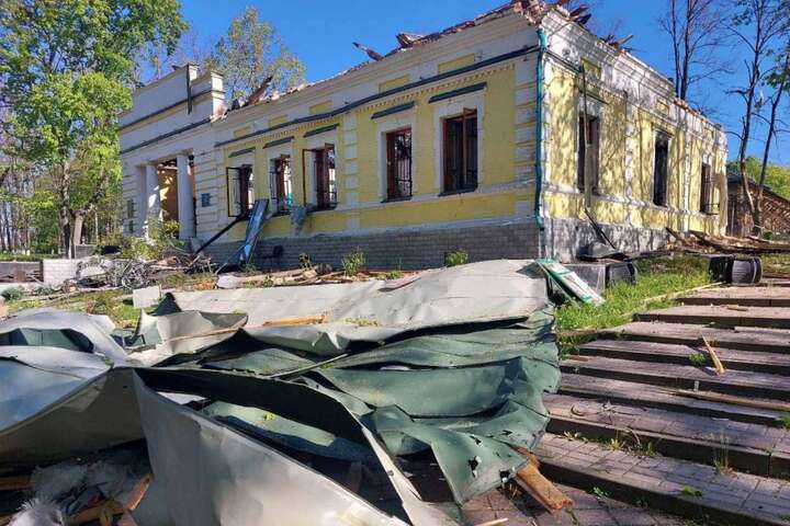Окупанти продовжують обстрілювати мирних мешканців Харківщини