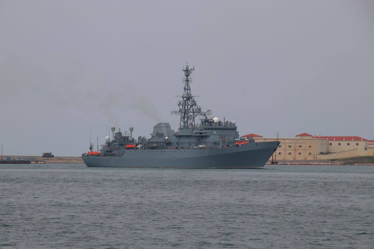 "Іван Хурс". У Росії намагаються пояснити, як українці змогли атакувати їхній корабель