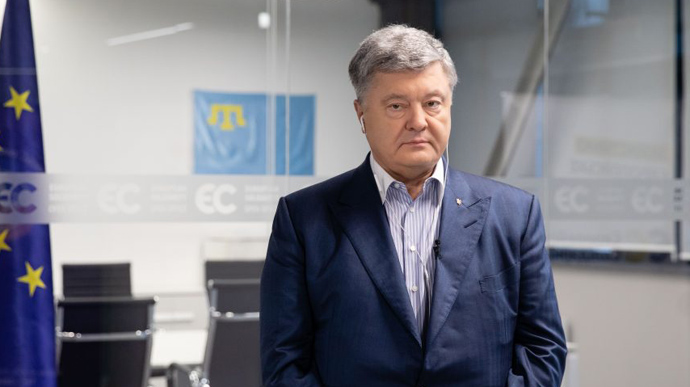 Порошенку обиратимуть запобіжний захід. Суд призначив час